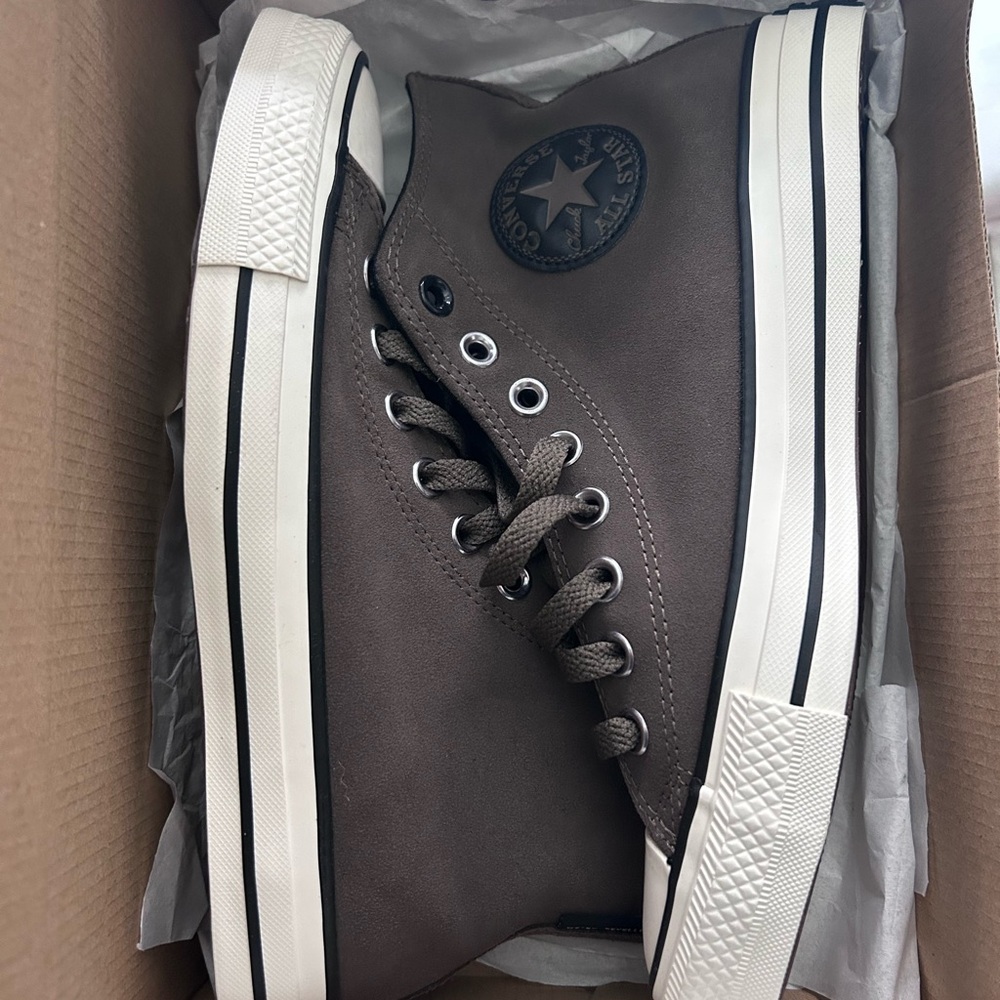 Converse High-Top Sneakers in Brown and White. New.